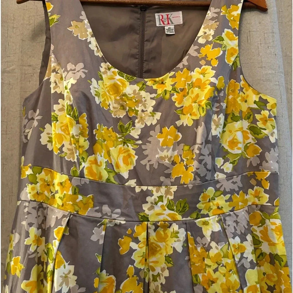 R&K Dress Size 14 1950’s / 1960’s Style Pleated Yellow and Grey Floral Dress. - Picture 9 of 11